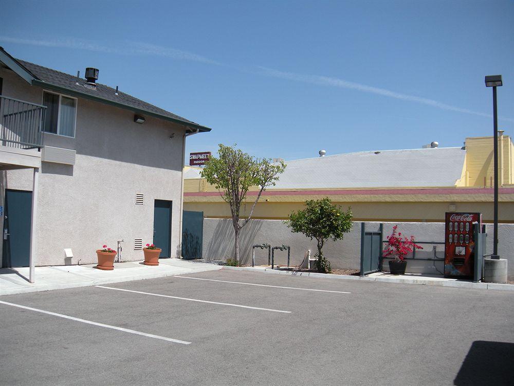 Western Motel Salinas Bagian luar foto