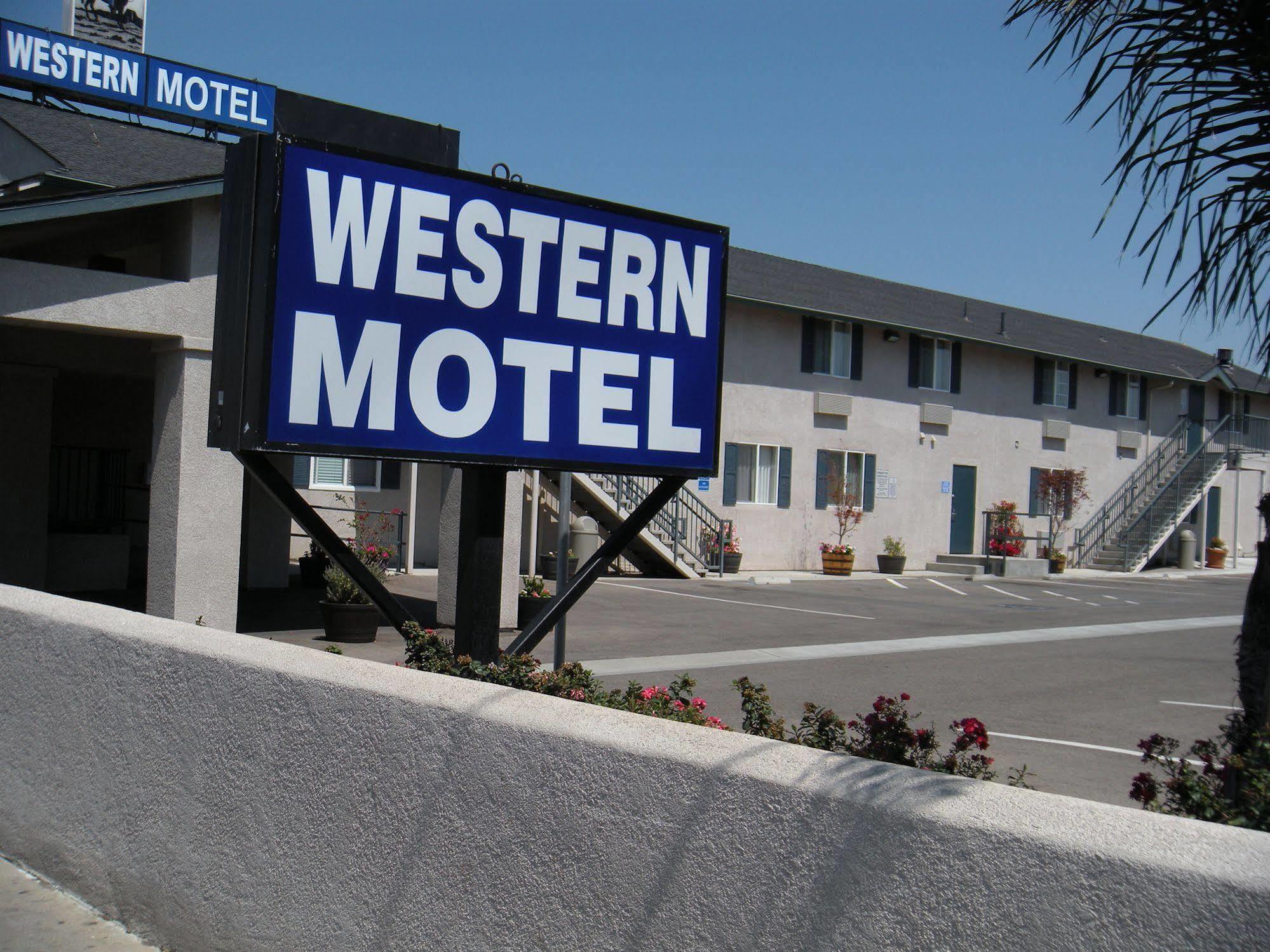 Western Motel Salinas Bagian luar foto
